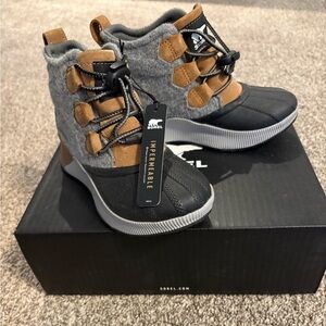 Boys SOREL boots